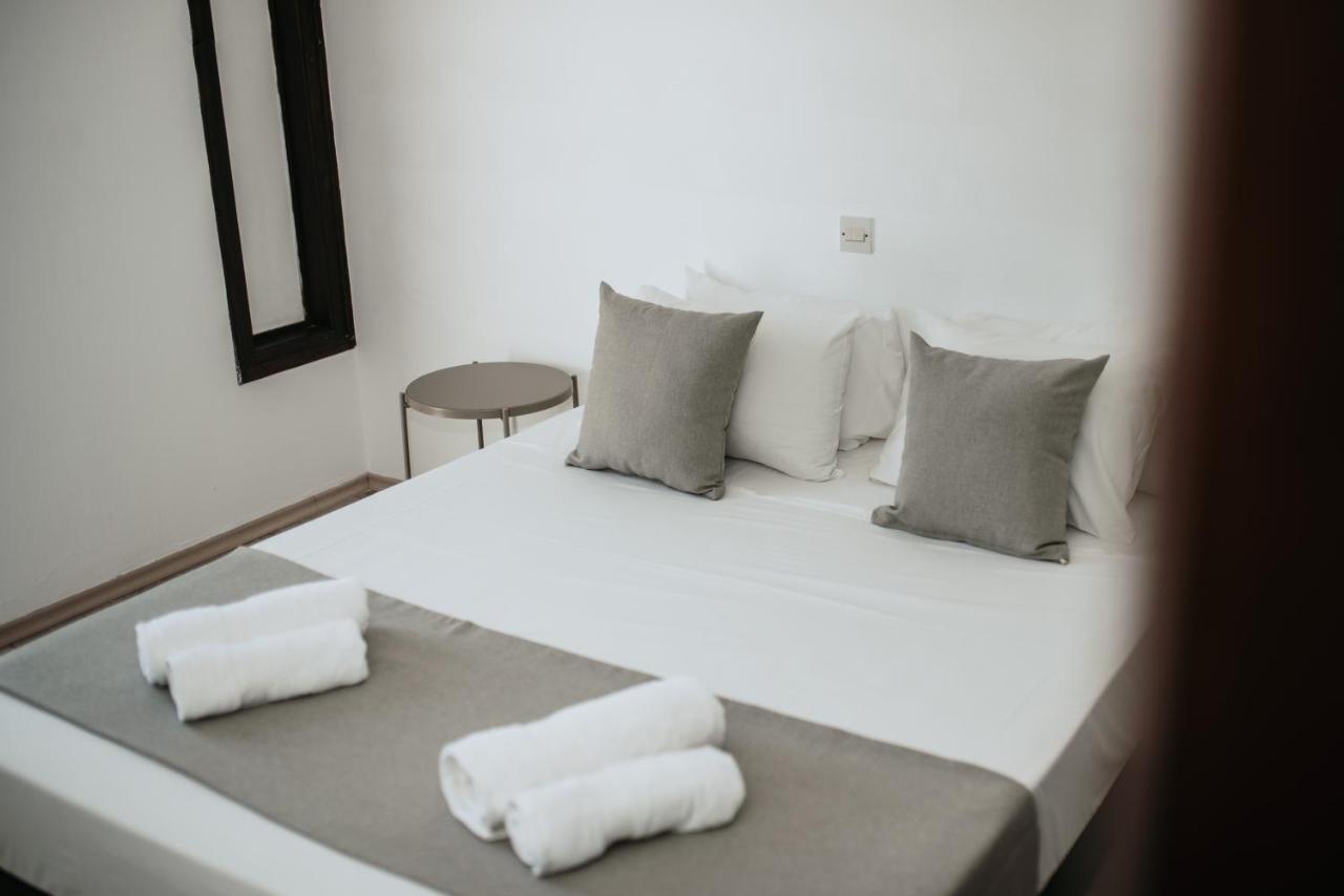 Ovis Hotel Apartments Ayia Napa Esterno foto