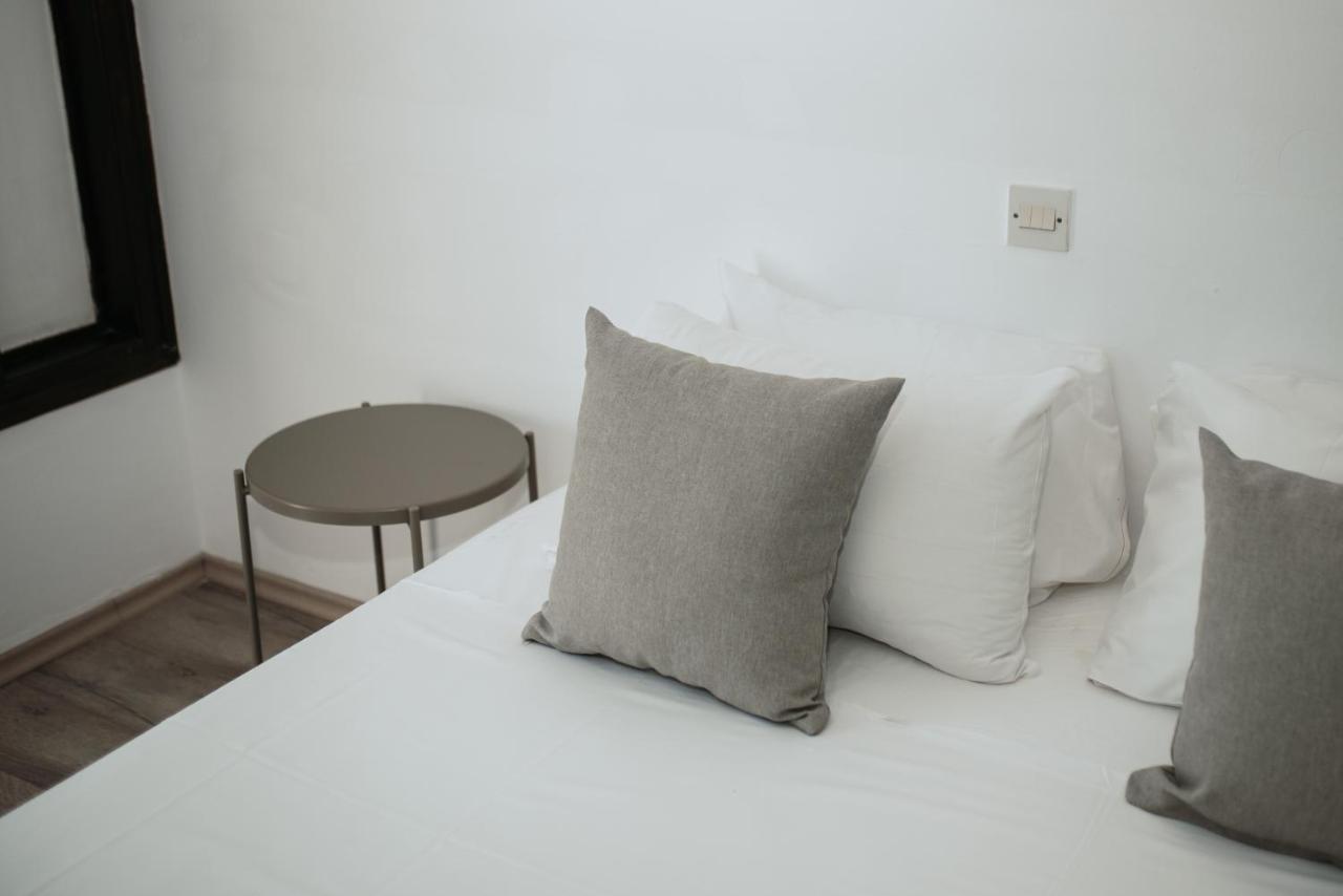 Ovis Hotel Apartments Ayia Napa Esterno foto