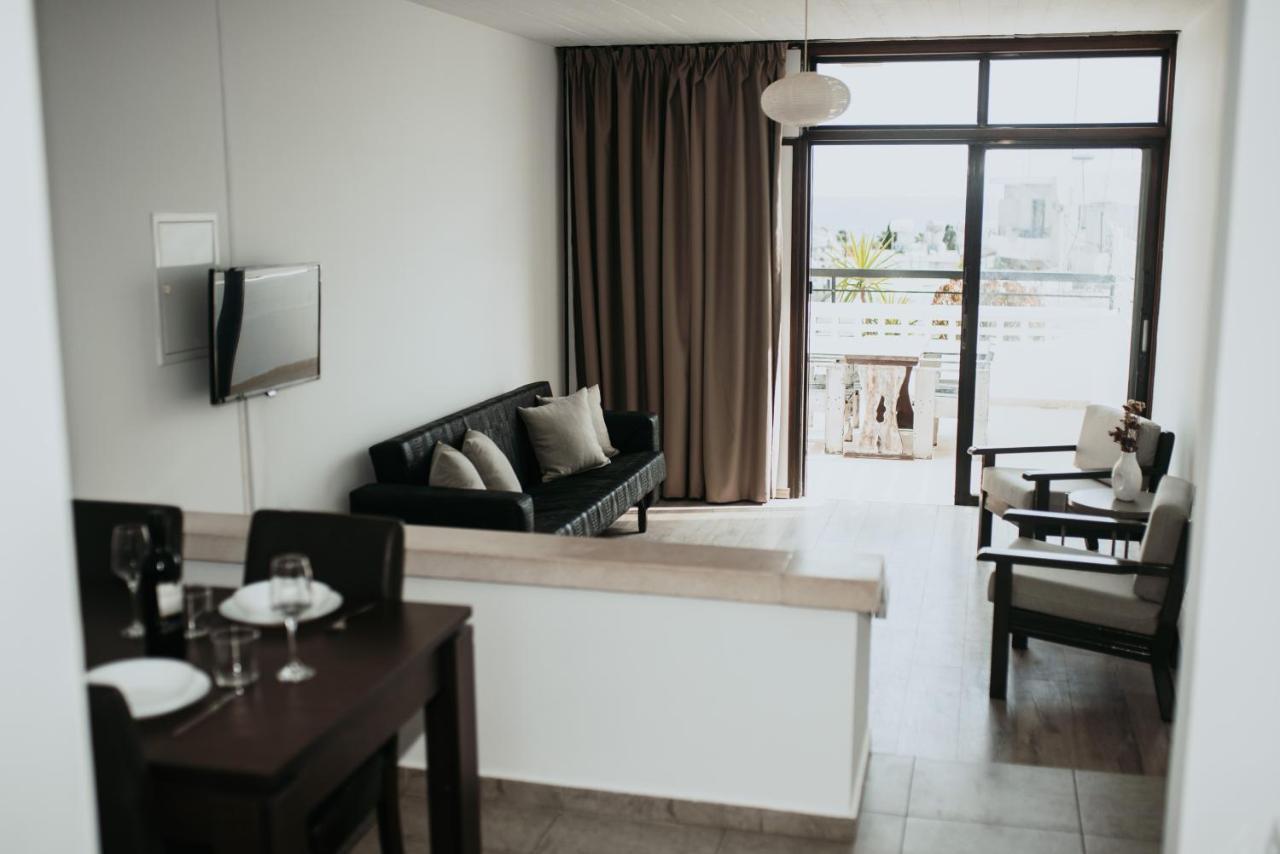 Ovis Hotel Apartments Ayia Napa Esterno foto